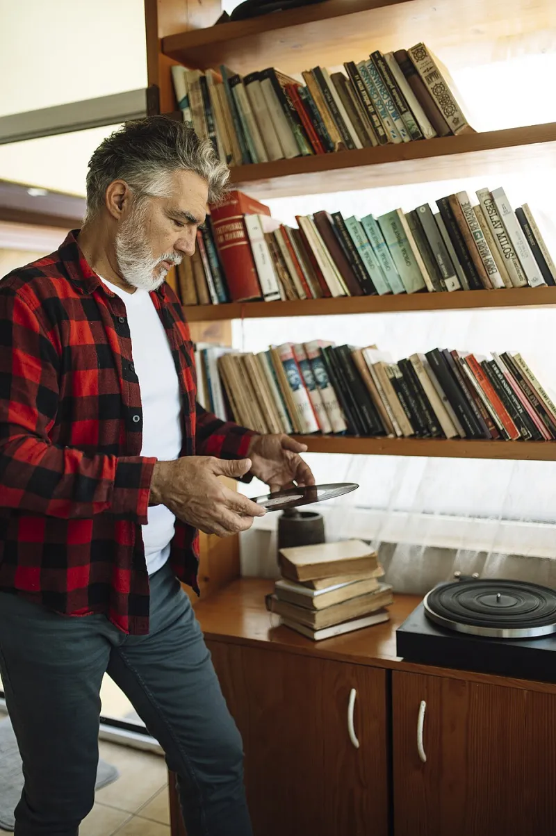 From the Crate to the Chart: How Funk Bass Lines Became Hip-Hop's Secret Weapon